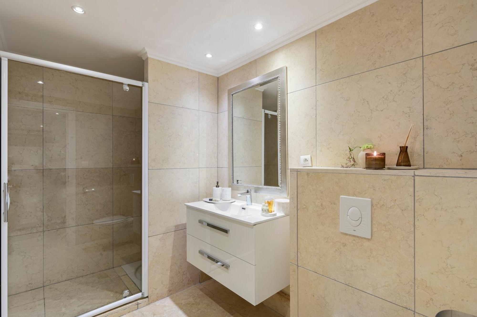 Villas Raphael เลอิสซ็องเบรอ ภายนอก รูปภาพ