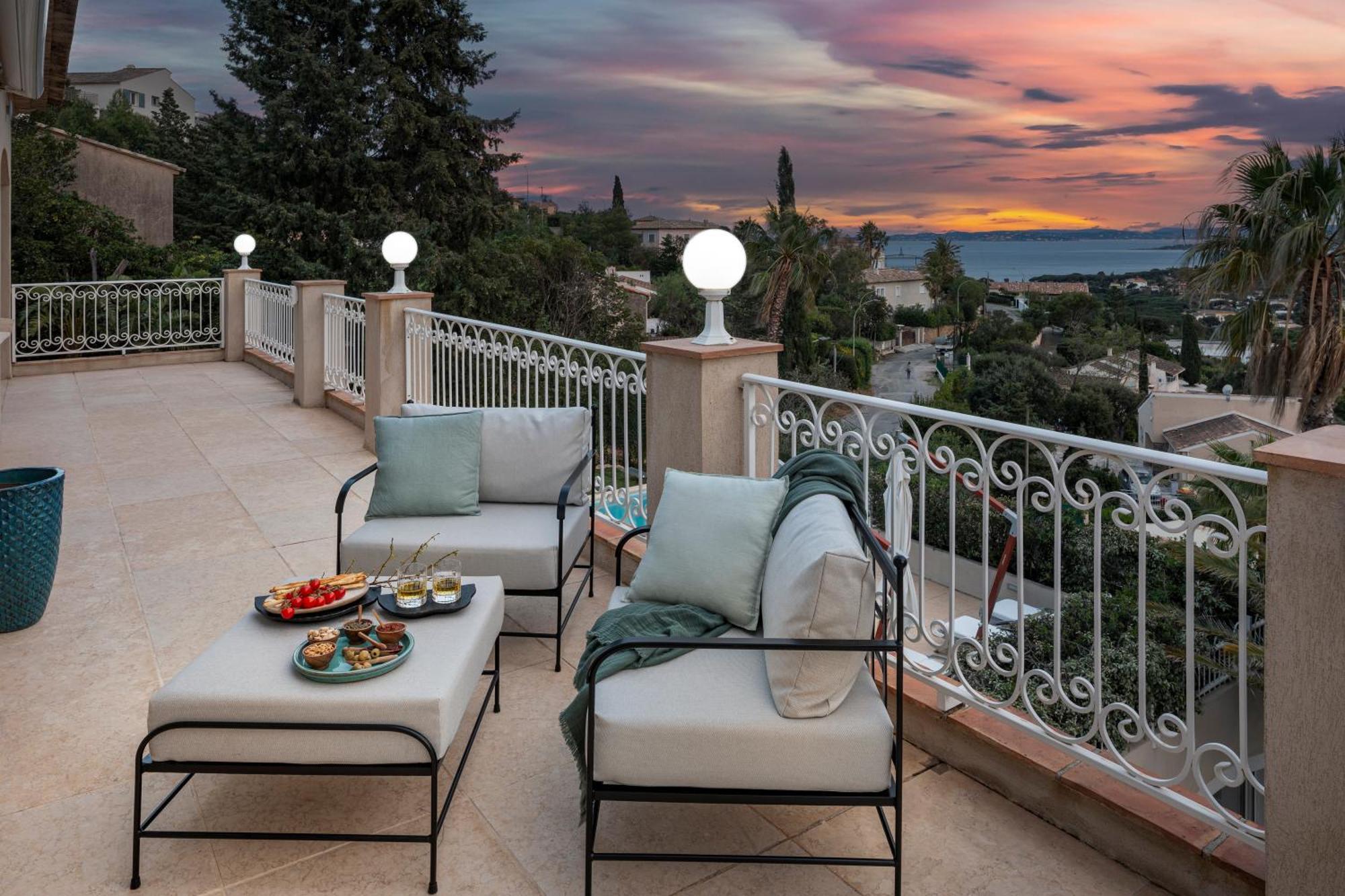 Villas Raphael เลอิสซ็องเบรอ ภายนอก รูปภาพ