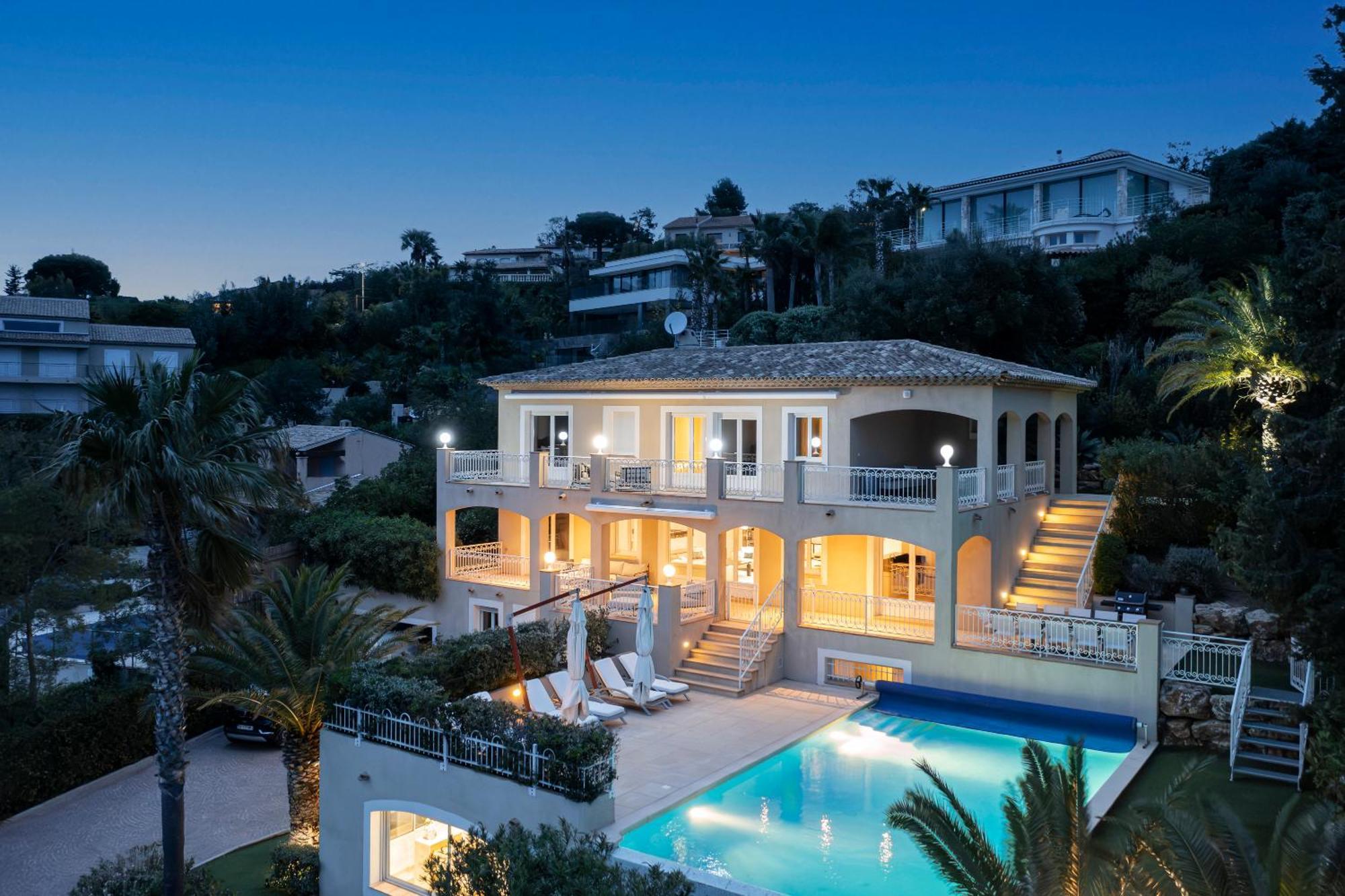 Villas Raphael เลอิสซ็องเบรอ ภายนอก รูปภาพ