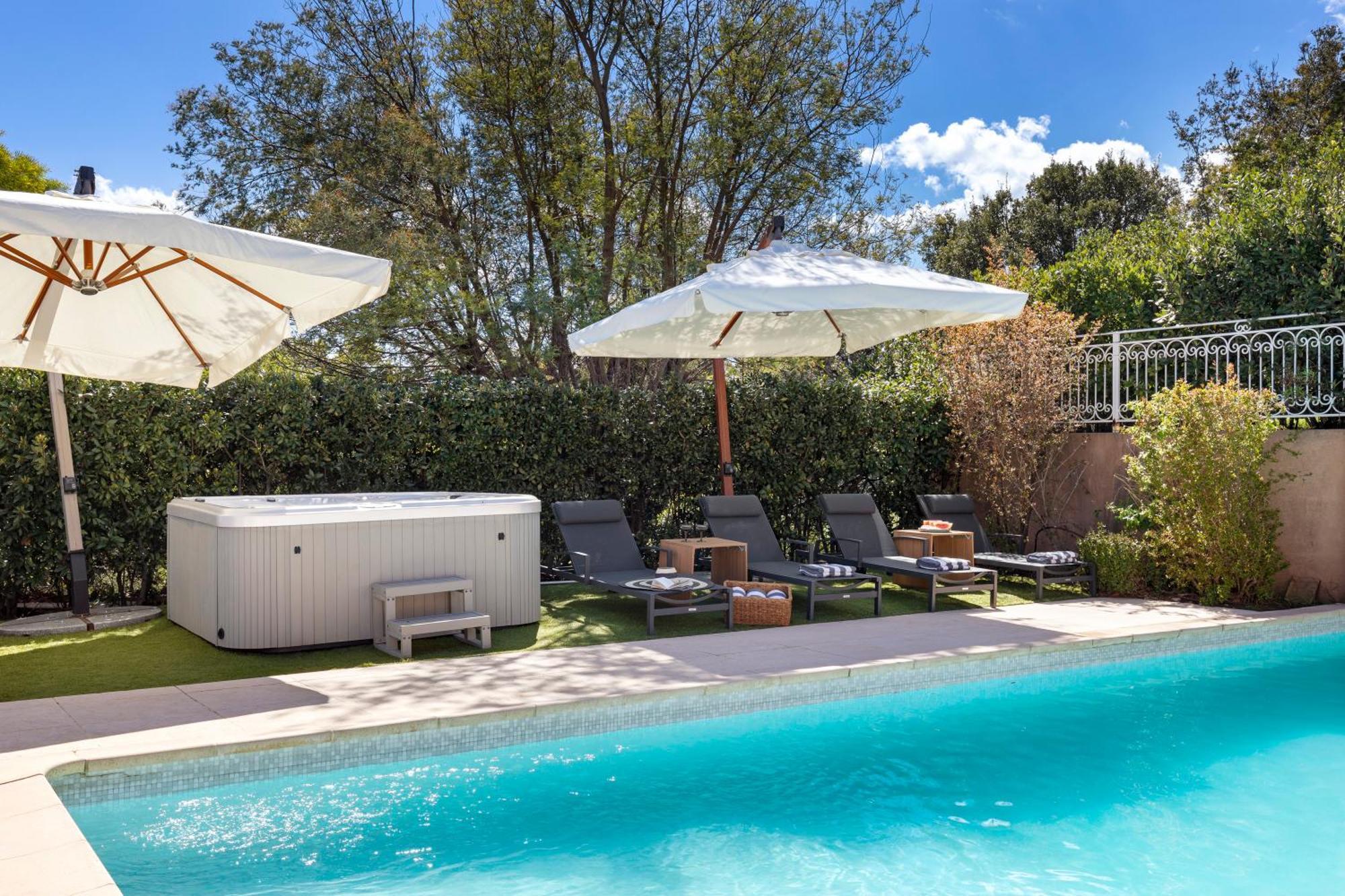 Villas Raphael เลอิสซ็องเบรอ ภายนอก รูปภาพ